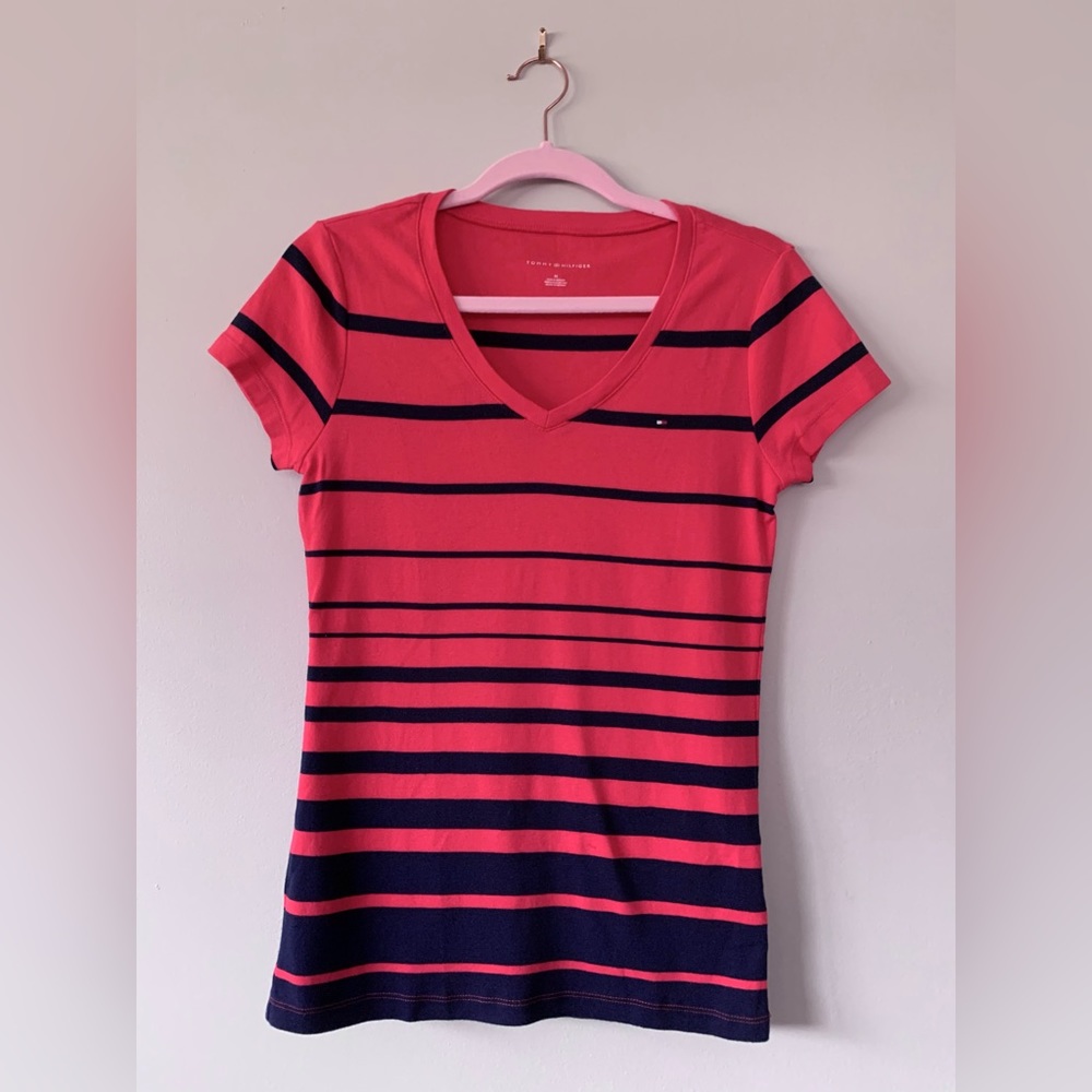 Tommy Hilfiger V-Neck T-Shirt - Medium